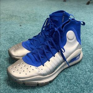 Curry 4 retro